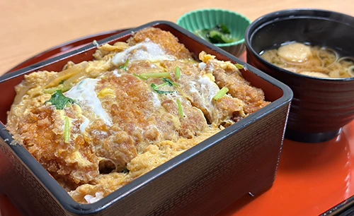 みたまの湯ご利用ガイド お食事処 人気の出前メニュー 甲州煮かつ重