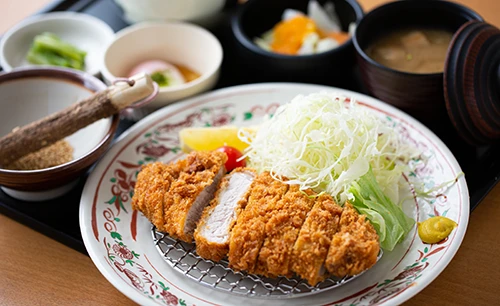 みたまの湯ご利用ガイド お食事処 人気の出前メニュー 国産豚のロースかつ御膳